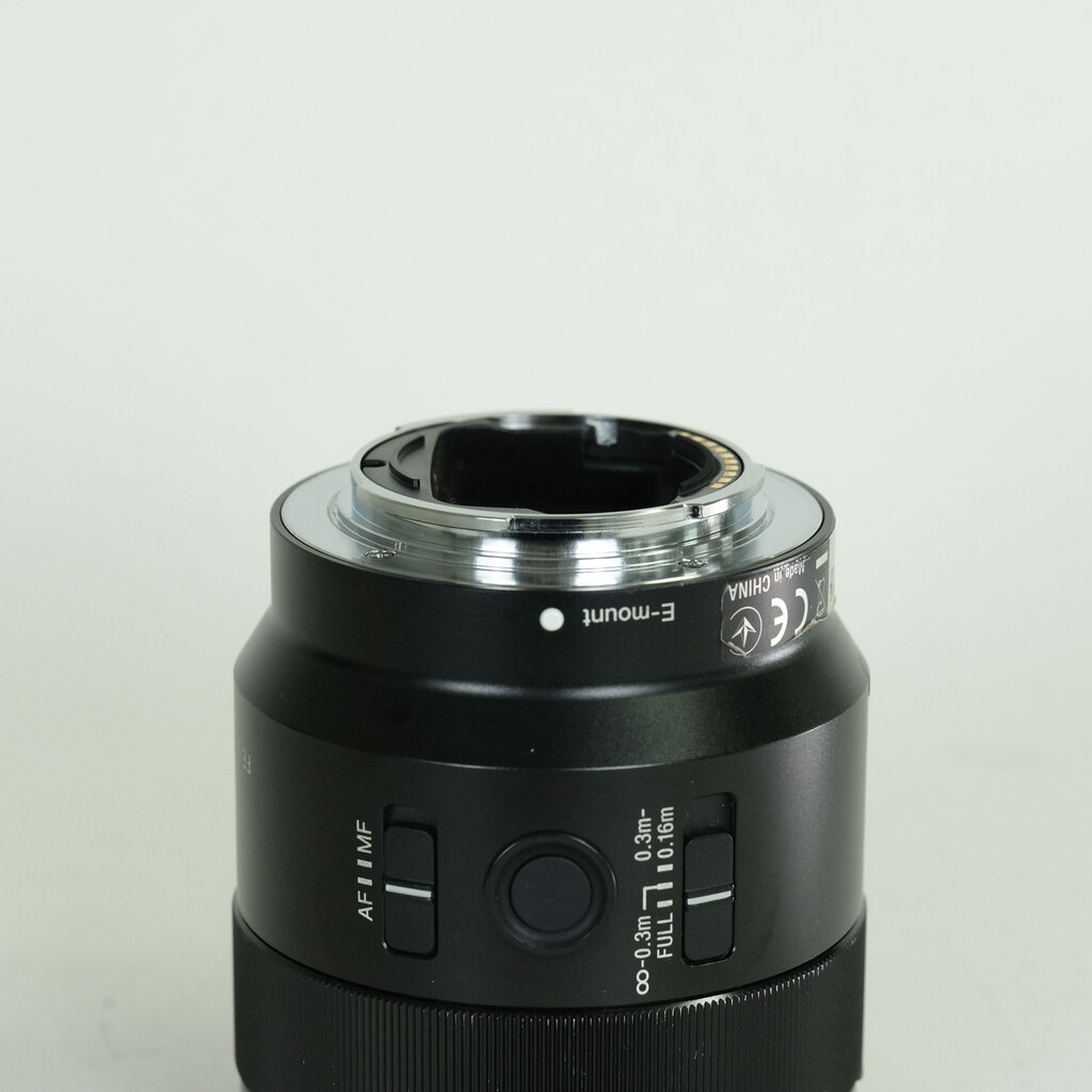 SONY FE 50mm F2.8 Macro SEL50M28 SONY FE 50mm F2.8 Macro SEL50M28