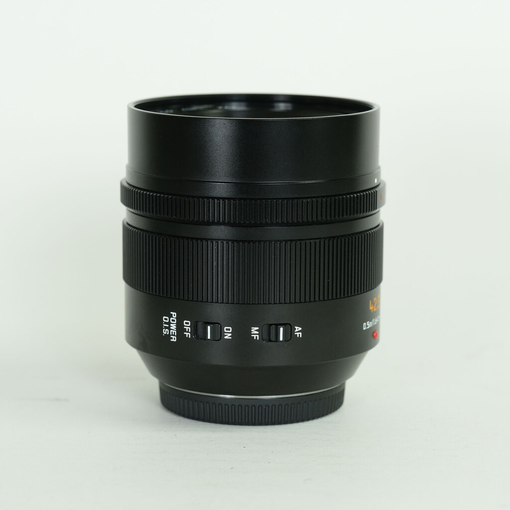 Panasonic LEICA DG NOCTICRON 42.5mm / F1.2 ASPH. / POWER O.I.S.