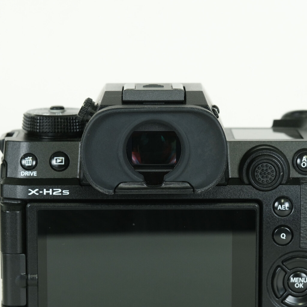 FUJIFILM X-H2S