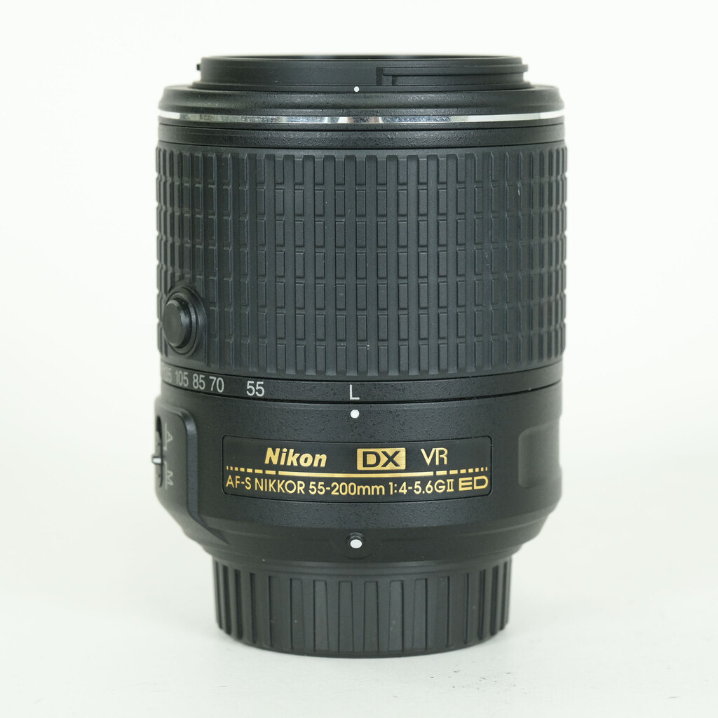 Nikon AF-S DX NIKKOR 55-200mm F4-5.6G ED VR II Nikon AF-S DX NIKKOR 55-200mm F4-5.6G ED VR II