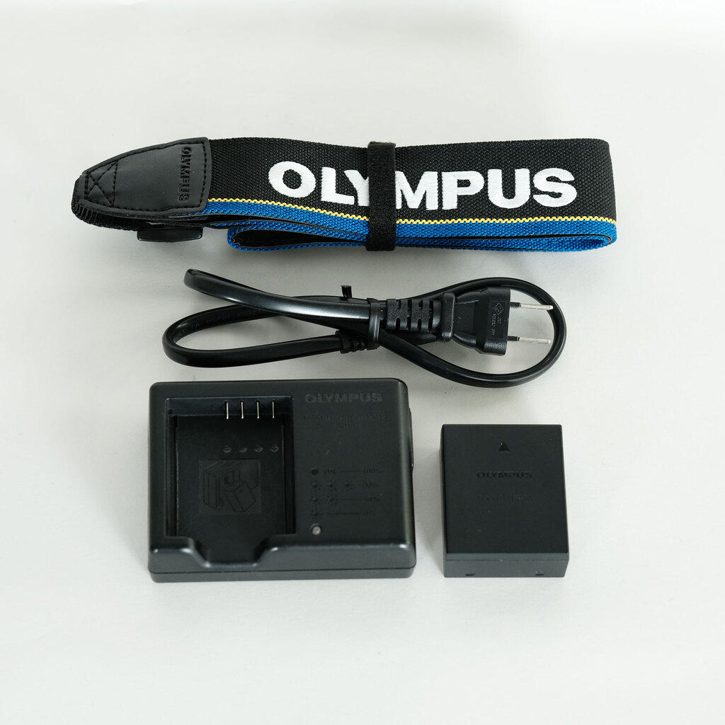 OLYMPUS OM-D E-M1 Mark II