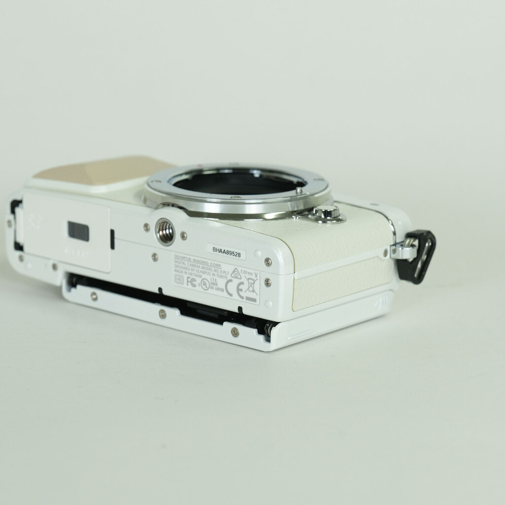 OLYMPUS PEN Lite E-PL7 ボディ ホワイト