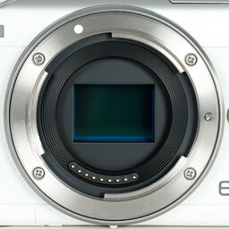 Canon EOS M100