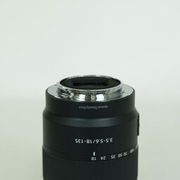 SONY E 18-135mm F3.5-5.6 OSS SEL18135