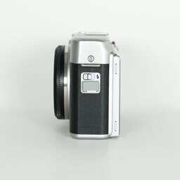 FUJIFILM X-A5