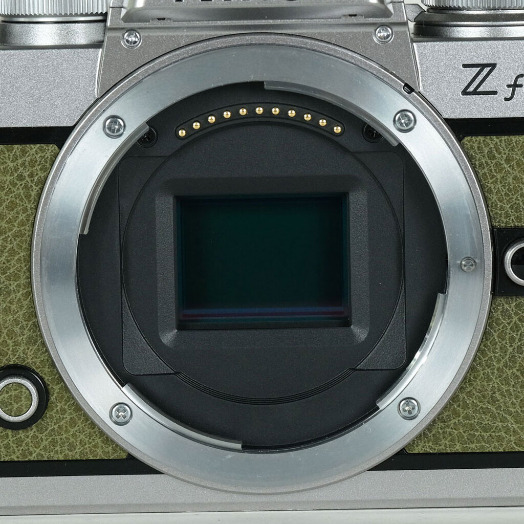 Nikon Z fc ボディ シルバー プレミアムエクステリア張替済みの出品