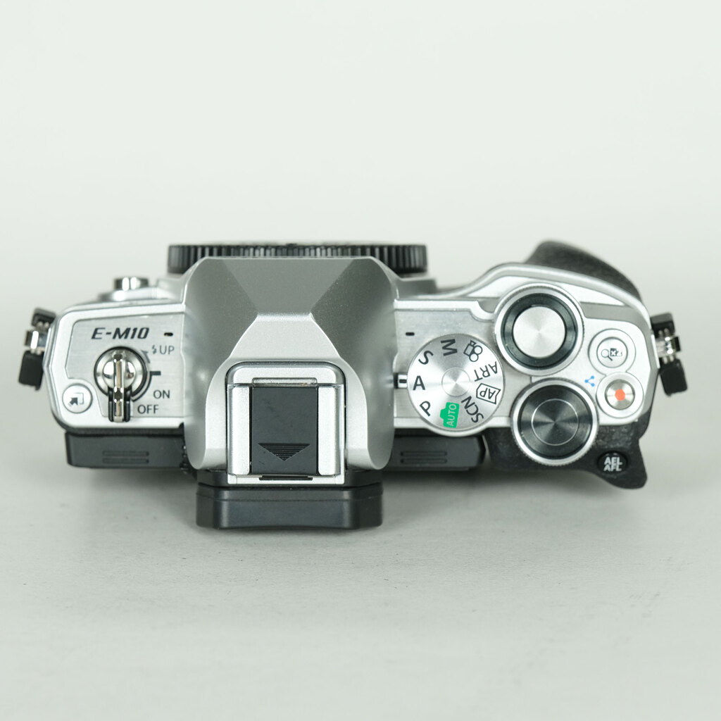 OLYMPUS OM-D E-M10 Mark IV OLYMPUS OM-D E-M10 Mark IV