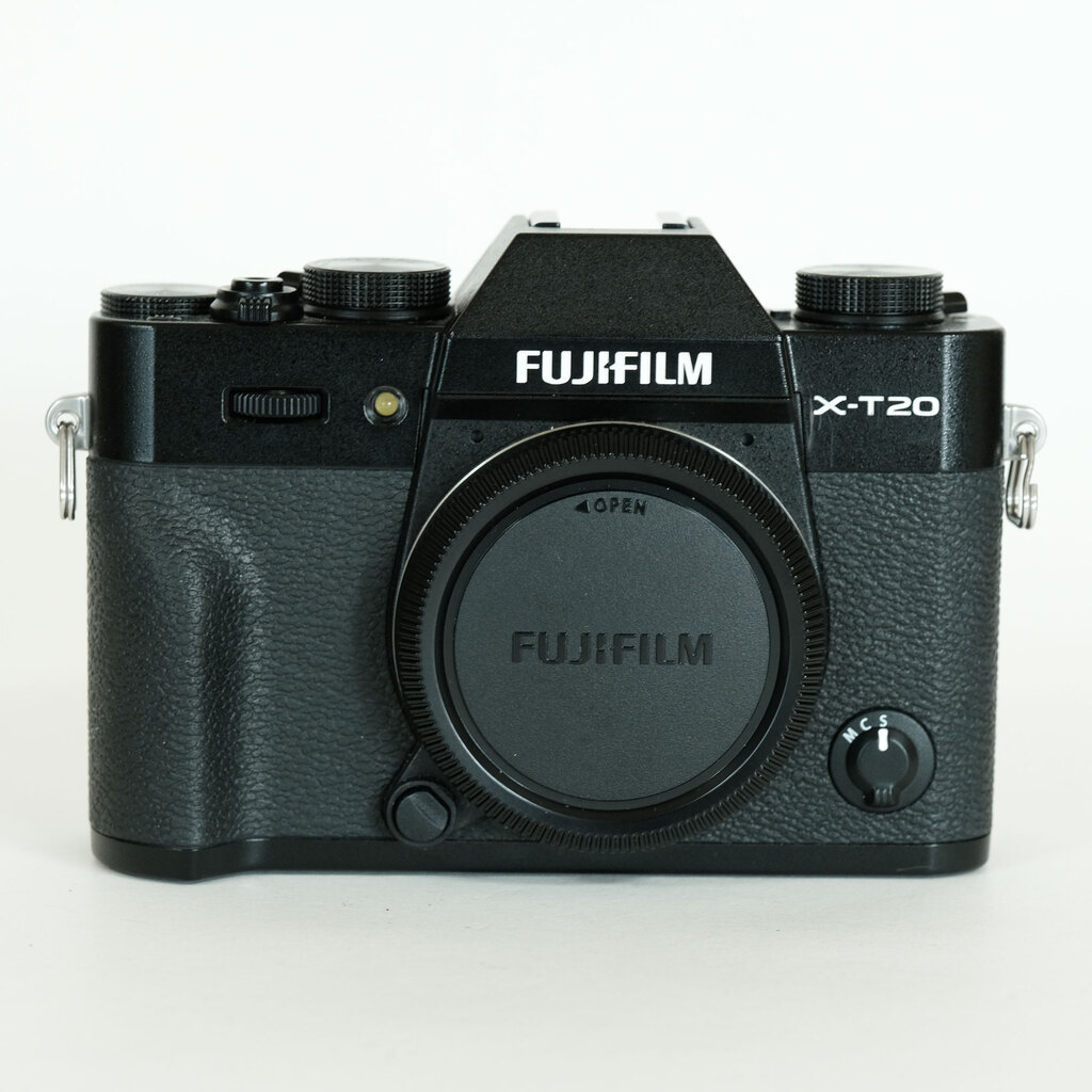 FUJIFILM X-T20