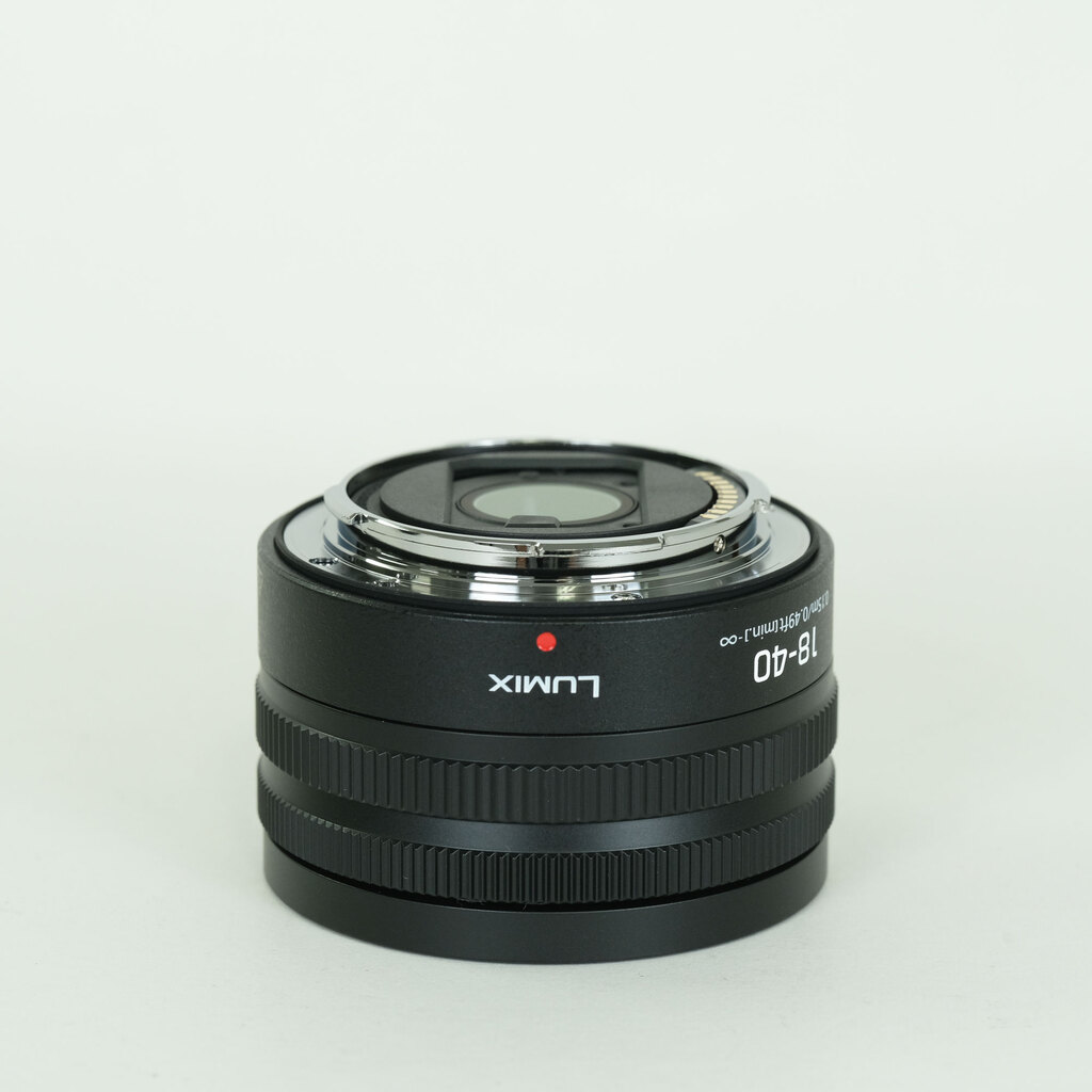 Panasonic LUMIX S 18-40mm F4.5-6.3