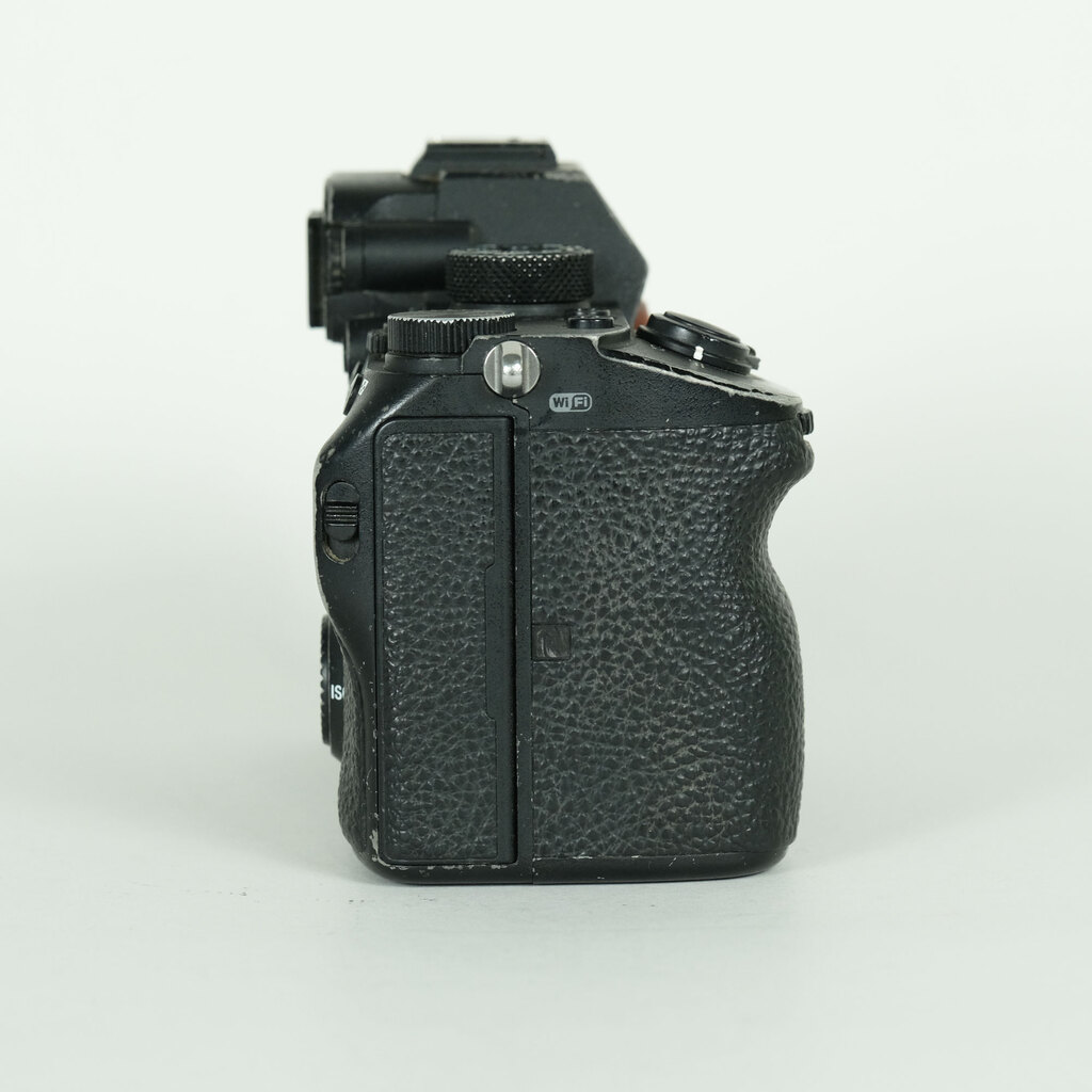 SONY α7R III(ILCE-7RM3) SONY α7R III(ILCE-7RM3)