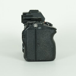 SONY α7R III(ILCE-7RM3) SONY α7R III(ILCE-7RM3)
