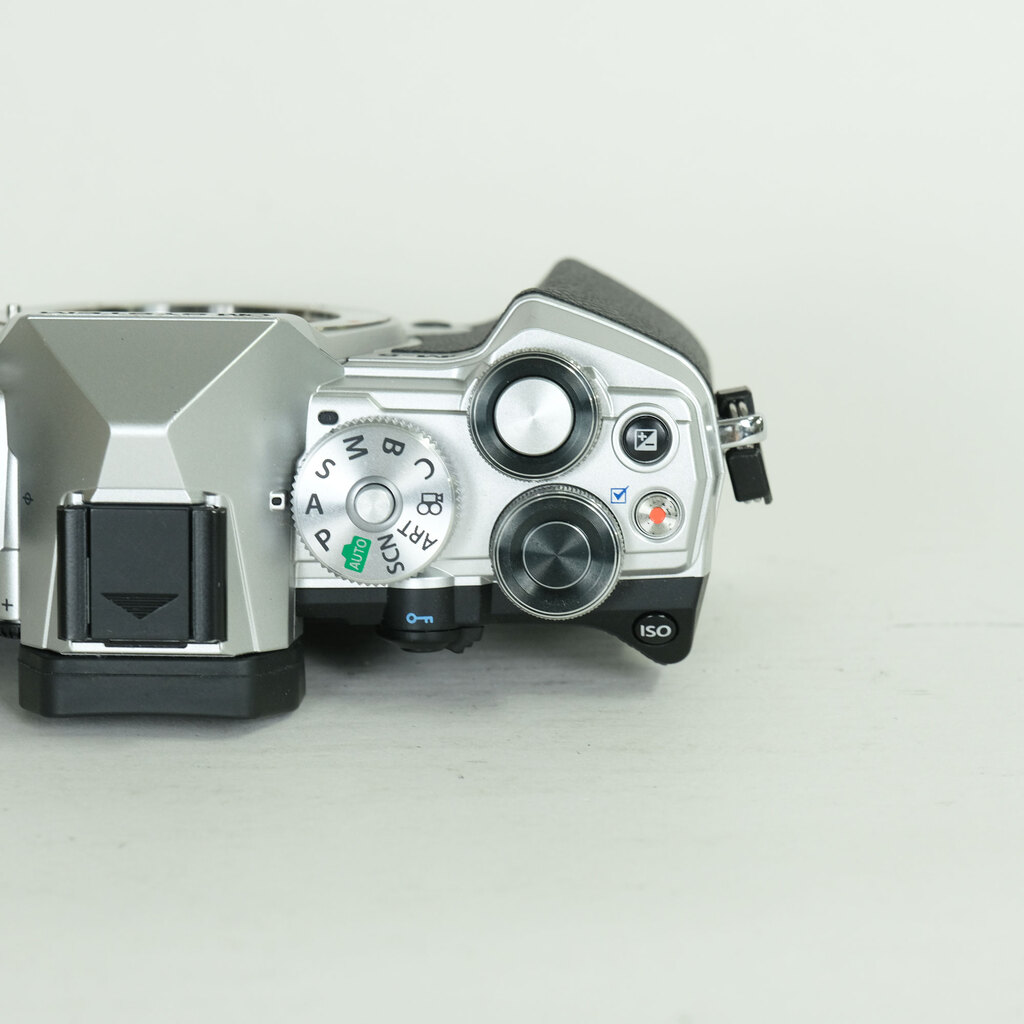 OM SYSTEM OM-5