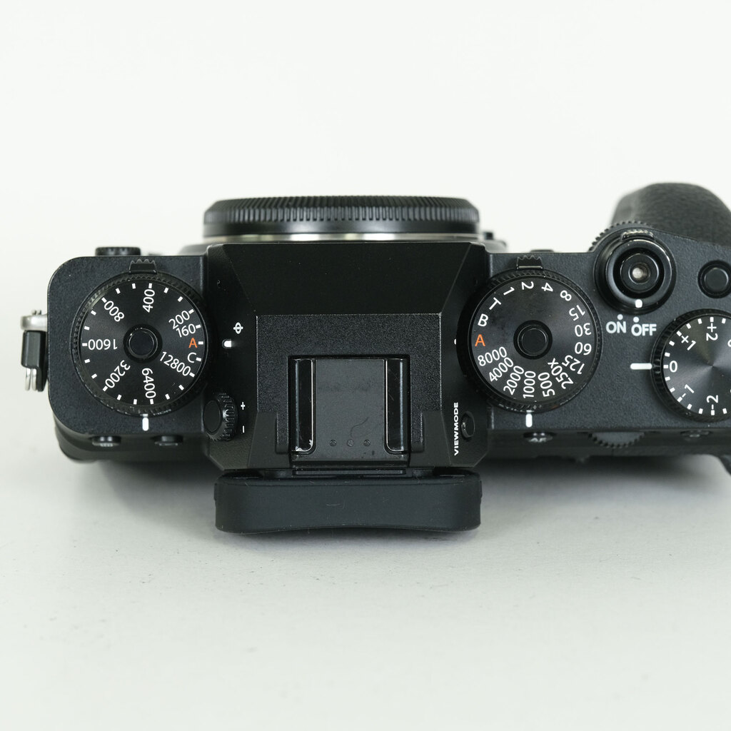 FUJIFILM X-T4 FUJIFILM X-T4