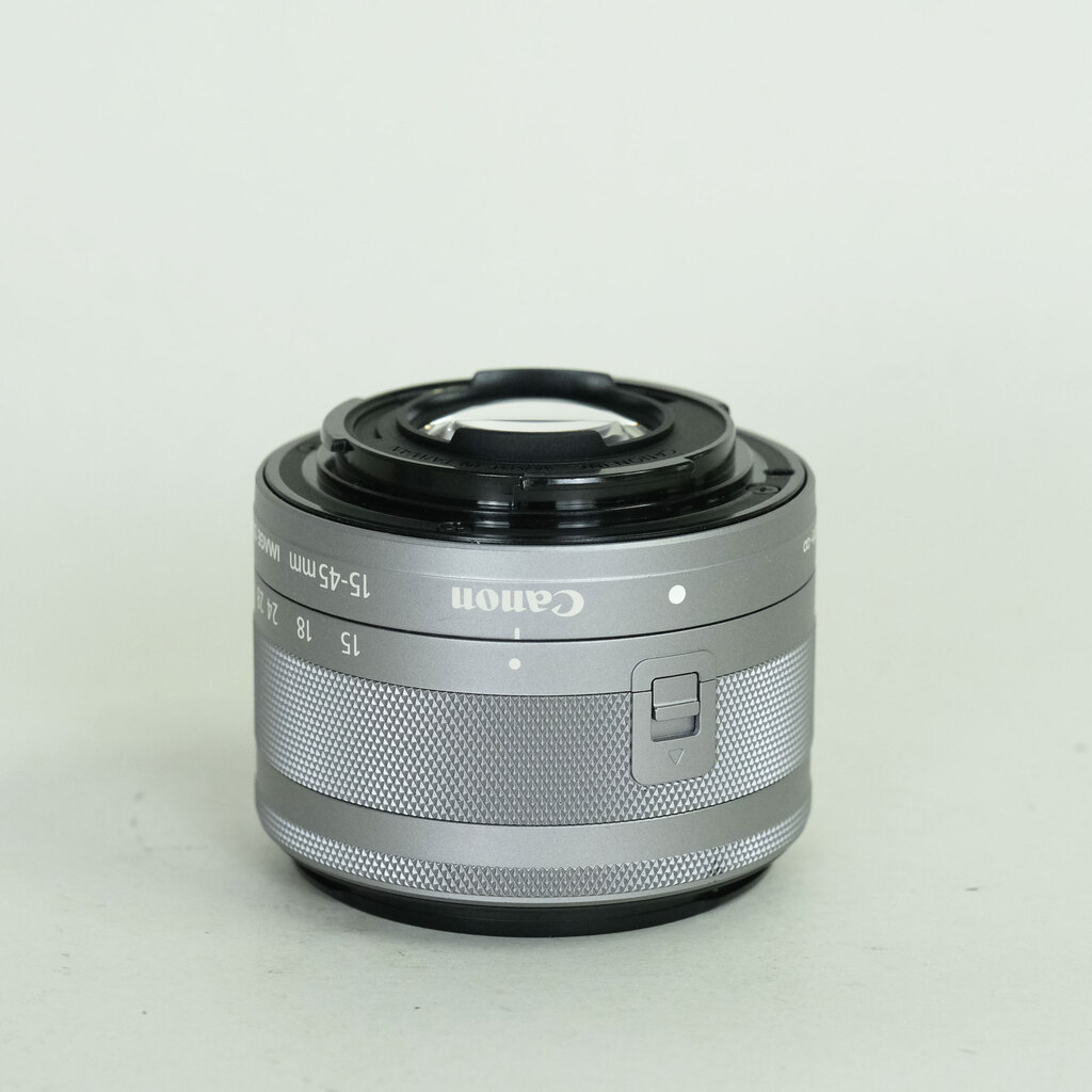 Canon EF-M15-45mm F3.5-6.3 IS STM Canon EF-M15-45mm F3.5-6.3 IS STM