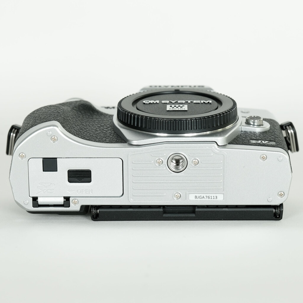 OLYMPUS OM-D E-M10 Mark IV