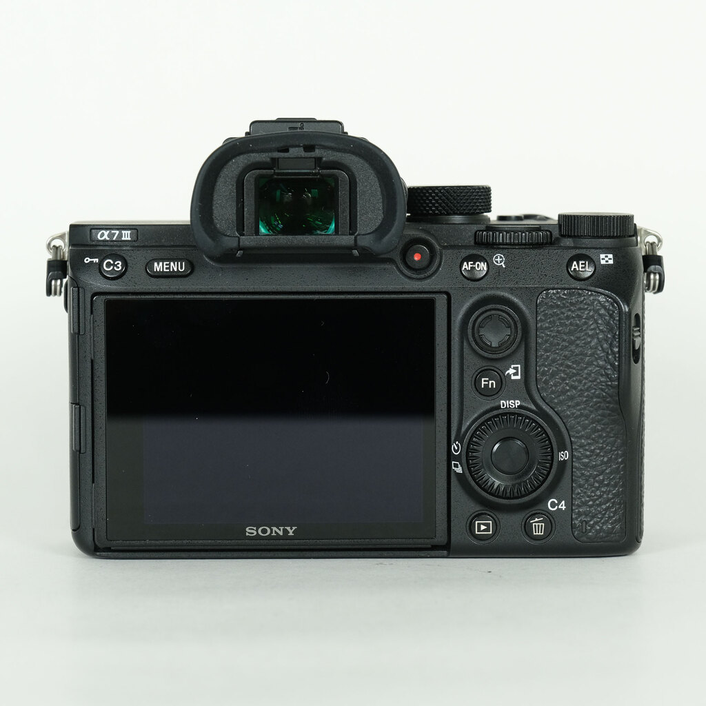 SONY α7 III（ILCE-7M3）の出品 | ONE SCENE（ワンシーン）