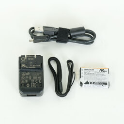 FUJIFILM XQ2 シルバー