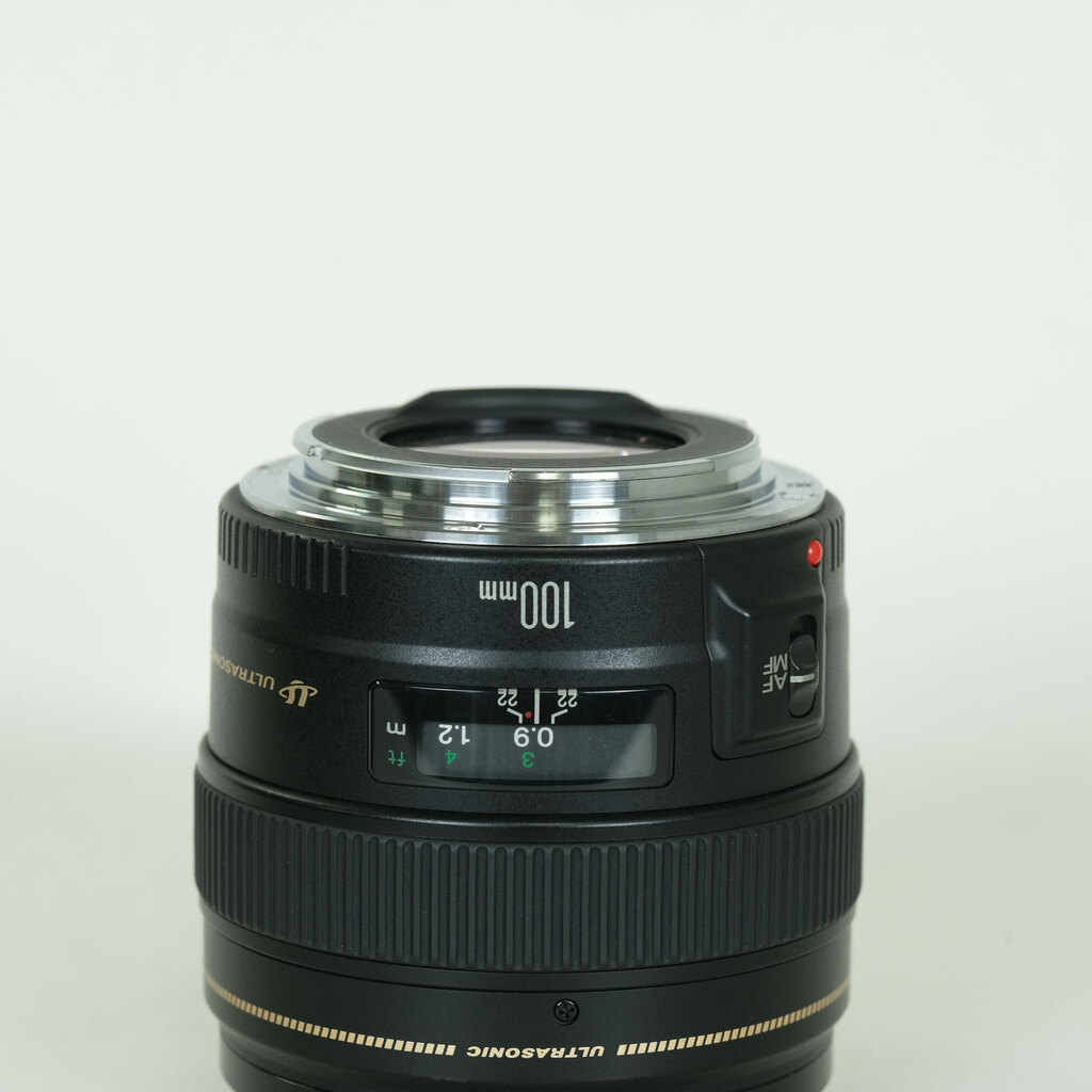 Canon EF100mm F2 USM