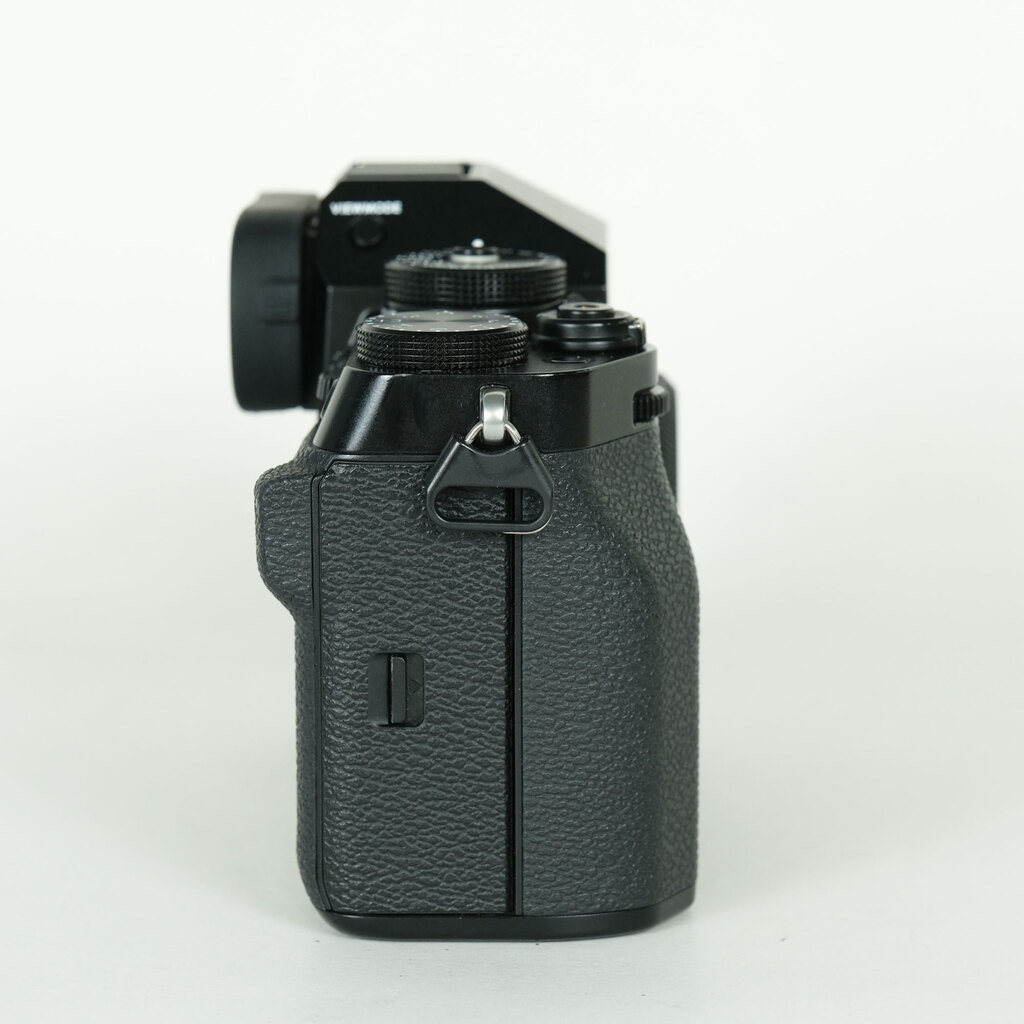 FUJIFILM X-T5 [�{�f�B �u���b�N]