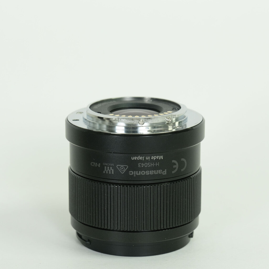 Panasonic LUMIX G 42.5mm / F1.7 ASPH. / POWER O.I.S.