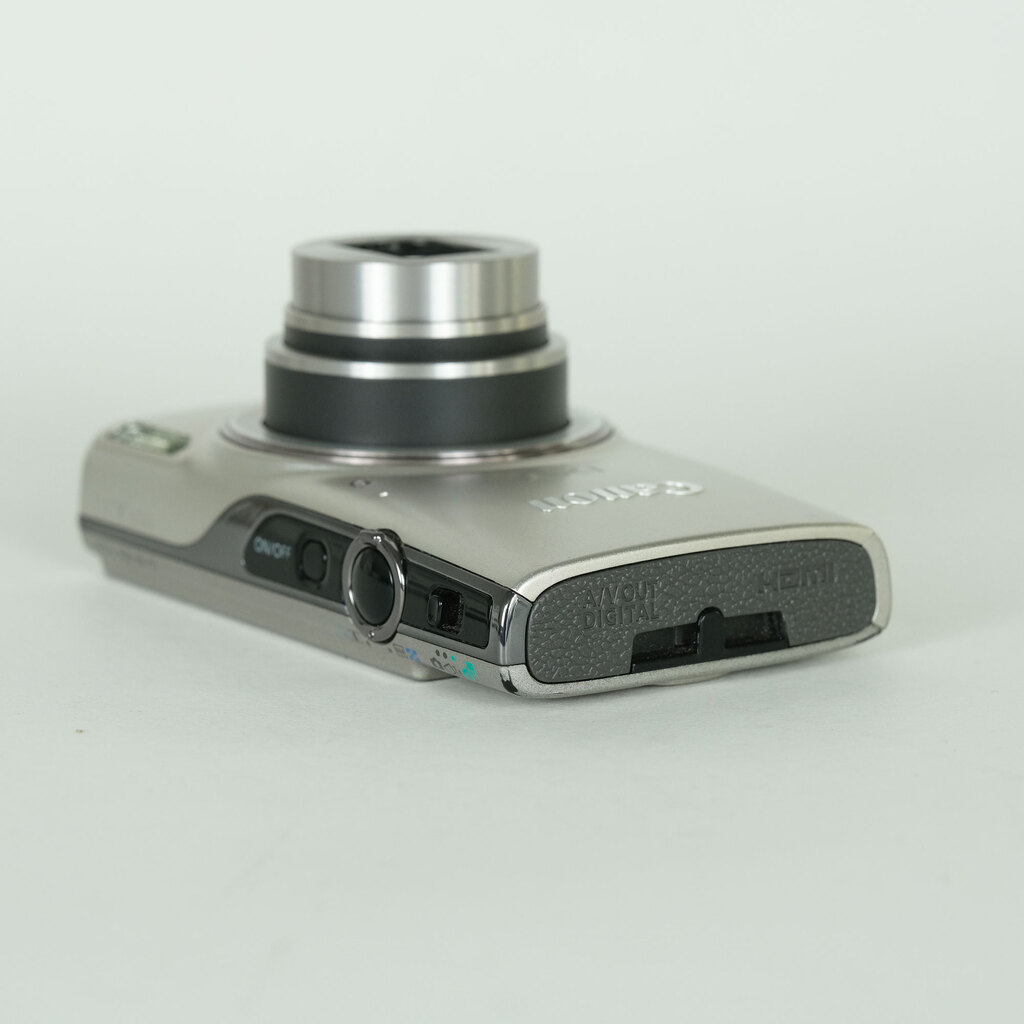 Canon IXY 650 シルバー