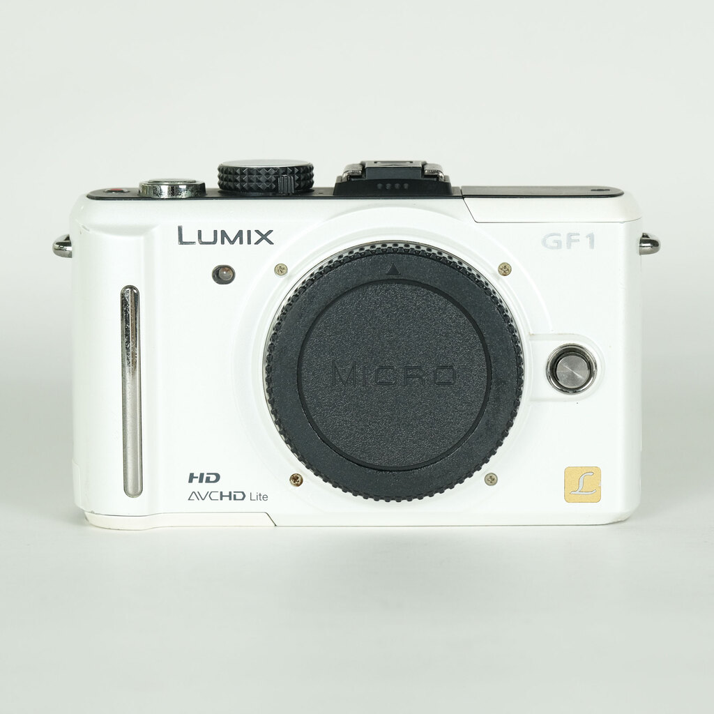 Panasonic LUMIX DMC-GF1 ボディ シェルホワイト