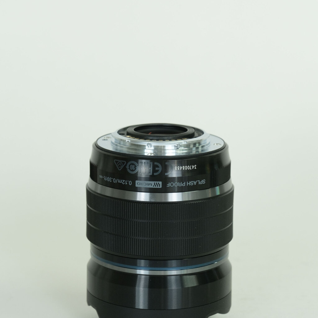 OLYMPUS M.ZUIKO DIGITAL ED 8mm F1.8 Fisheye PRO