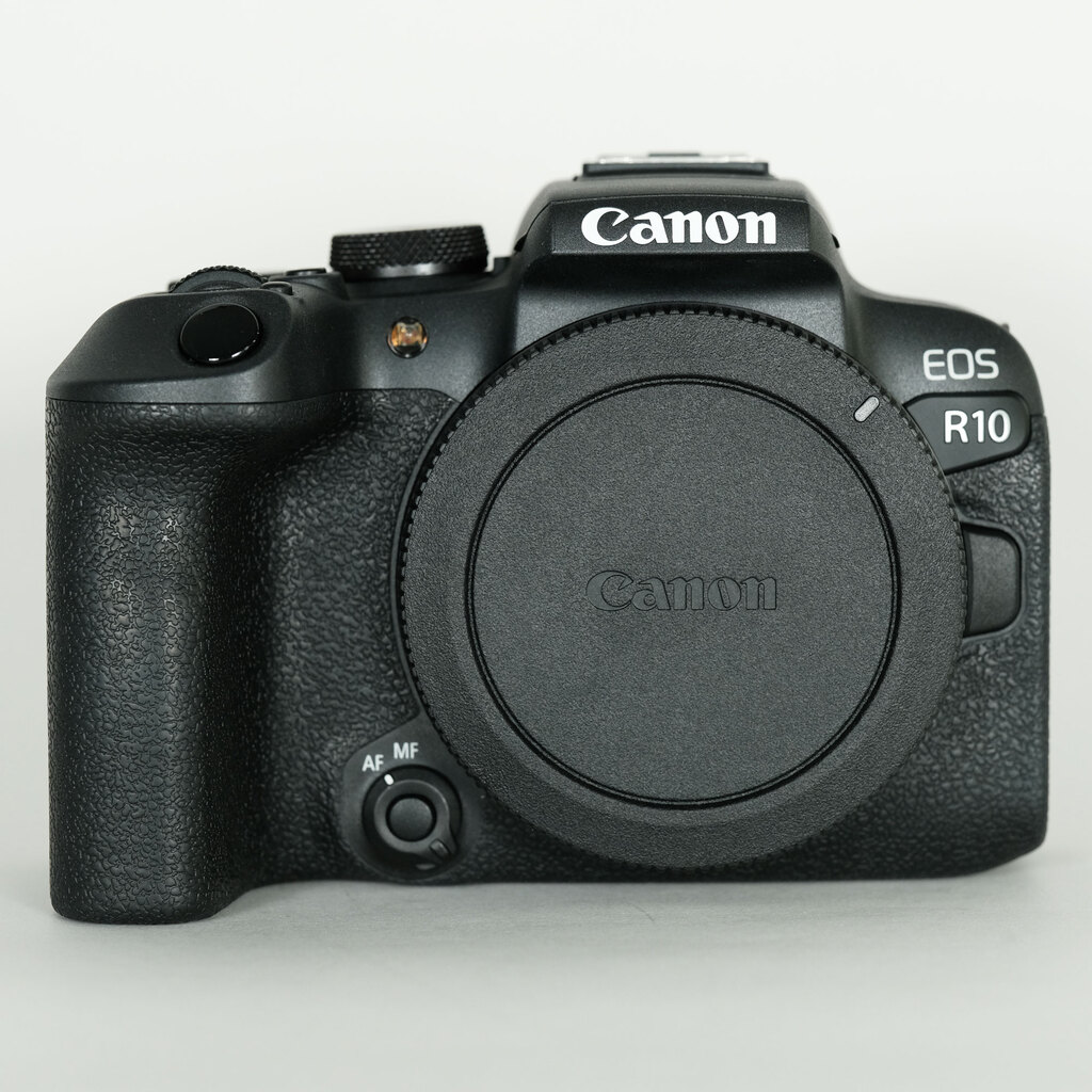 Canon EOS R10