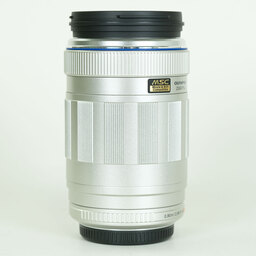 OLYMPUS M.ZUIKO ED75-300mm F4.8-6.7 シルバー