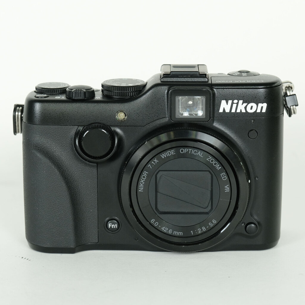 Nikon COOLPIX P7100 ブラック