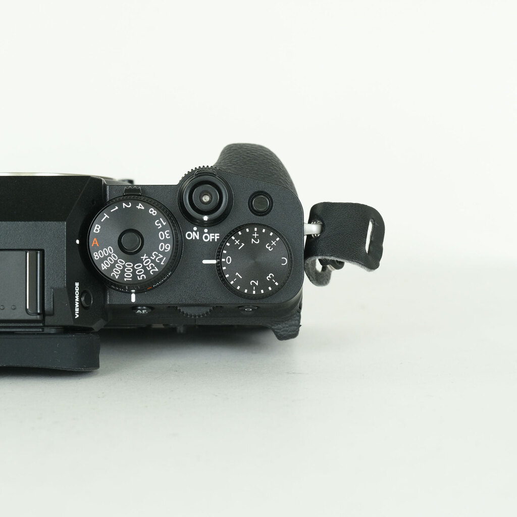 FUJIFILM X-T4