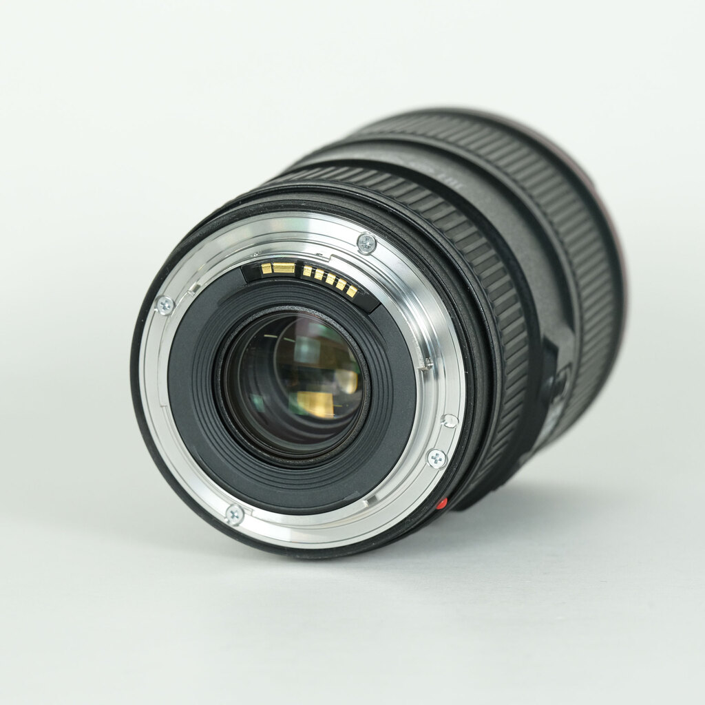 Canon EF16-35mm F4L IS USMの出品 | ONE SCENE（ワンシーン）