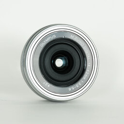 OLYMPUS M.ZUIKO DIGITAL ED 14-42mm F3.5-5.6 EZ シルバー