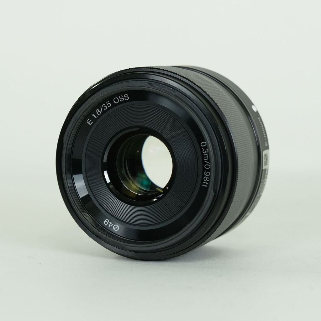 SONY E 35mm F1.8 OSS SEL35F18