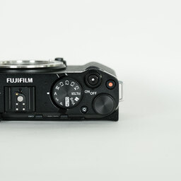 FUJIFILM X-M5