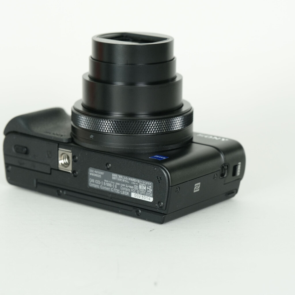 SONY Cyber-shot DSC-RX100M7の出品 | ONE SCENE（ワンシーン）