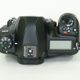 Nikon D780
