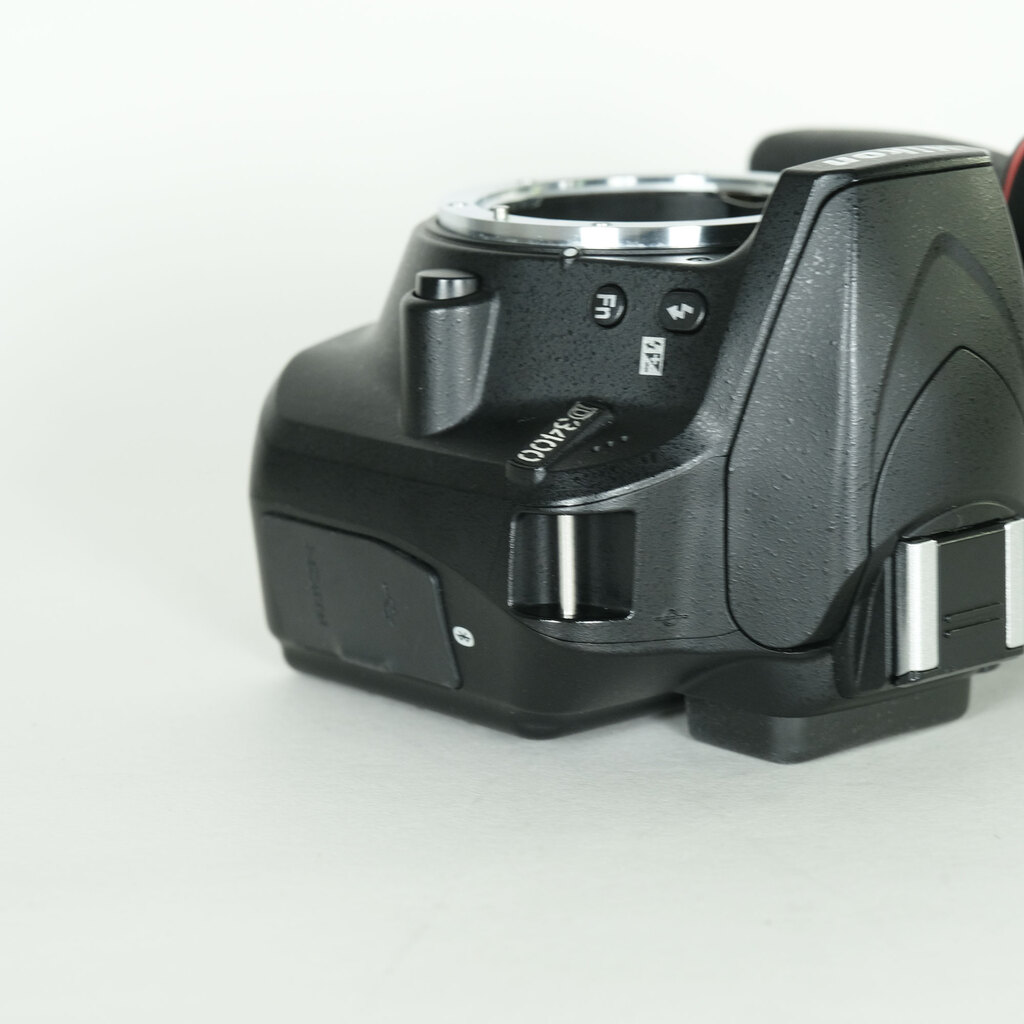 Nikon D3400
