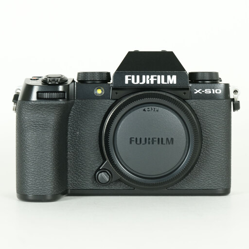FUJIFILM X-S10