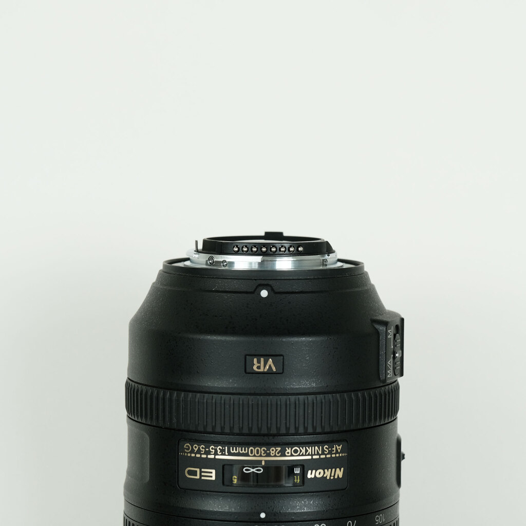 Nikon AF-S NIKKOR 28-300mm f/3.5-5.6G ED VR