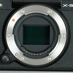 FUJIFILM X-S20