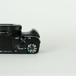 SONY Cyber-shot DSC-RX100M6