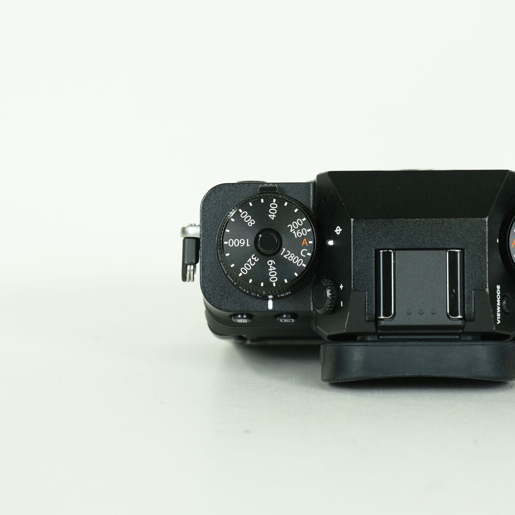 FUJIFILM X-T4 FUJIFILM X-T4