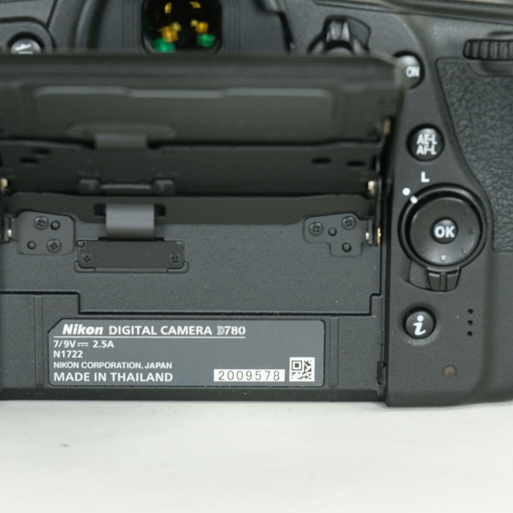 Nikon D780