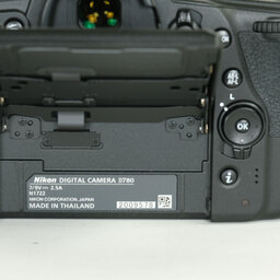 Nikon D780