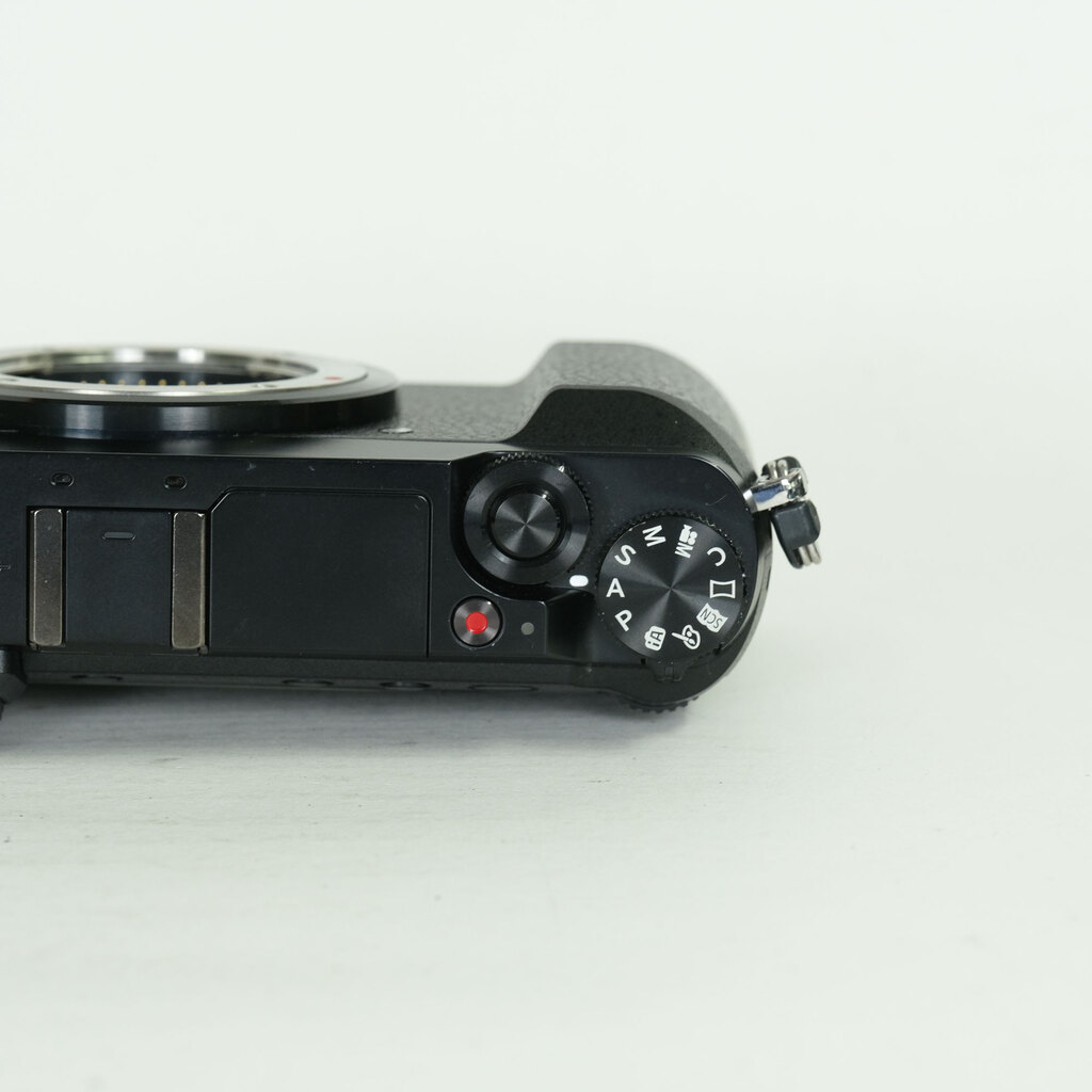 Panasonic LUMIX DMC-GX7MK2 ボディ ブラック