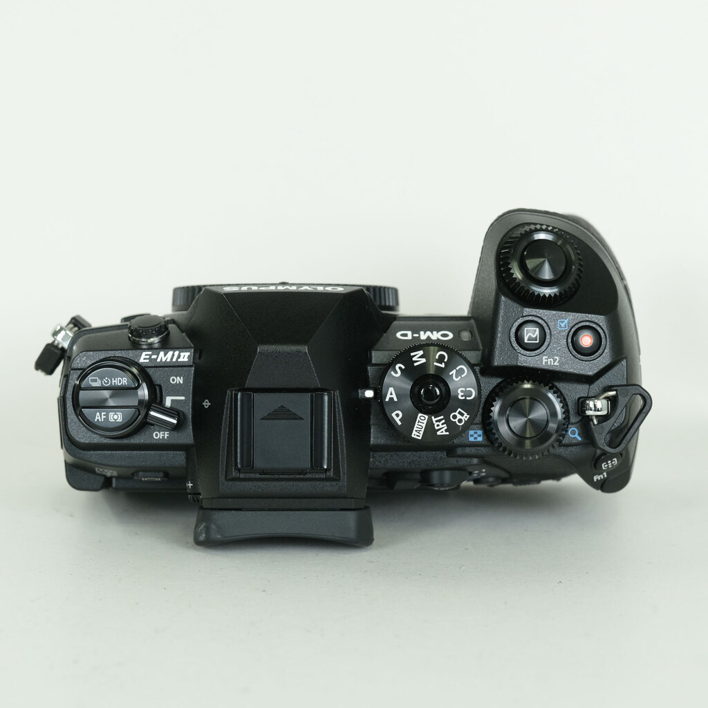 OLYMPUS OM-D E-M1 Mark II