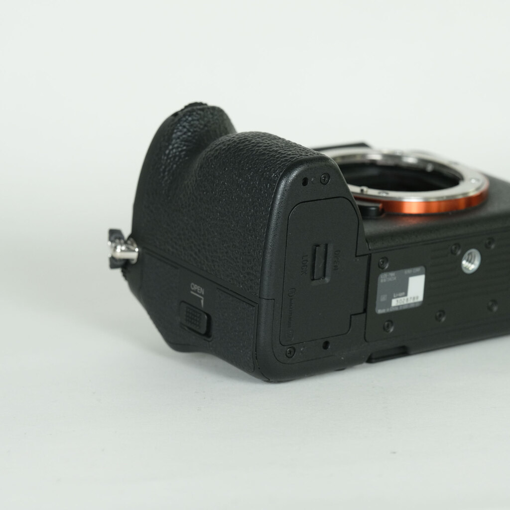 SONY α7 IV(ILCE-7M4) SONY α7 IV(ILCE-7M4)