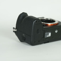 SONY α7 IV(ILCE-7M4) SONY α7 IV(ILCE-7M4)