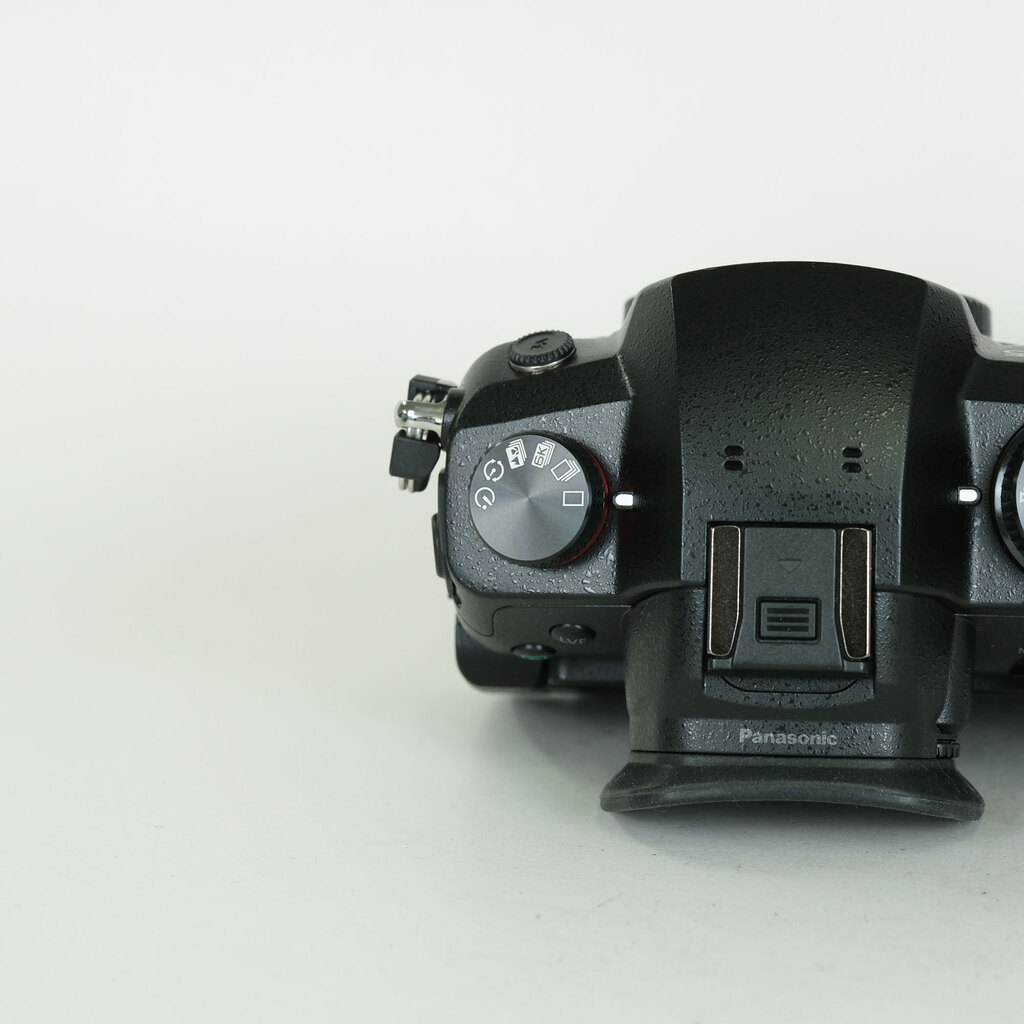 Panasonic LUMIX DC-GH5M2 Panasonic LUMIX DC-GH5M2